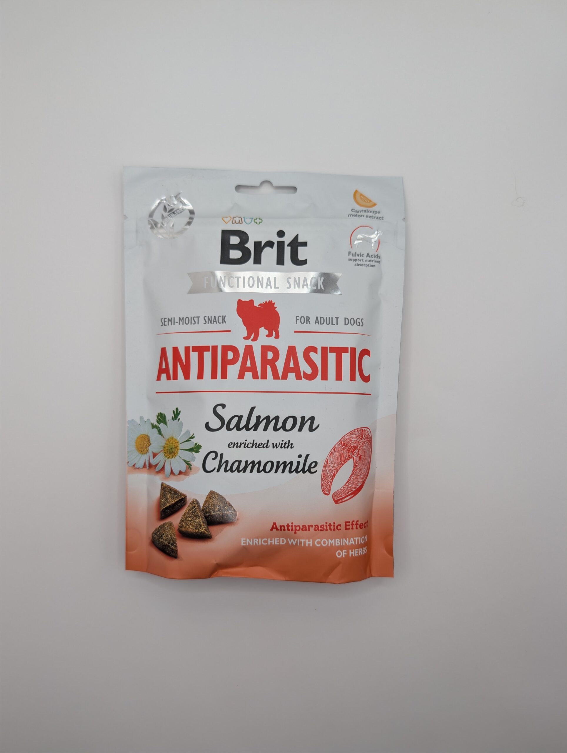Brit Functional Dog Snack Antiparasitic Salmon 150g- półwilgotne przysmaki łosoś i rumianek