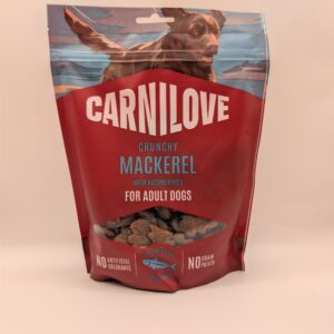 CARNILOVE Dog CRUNCHY Snack Mackerel with Raspberries 200 g - makrela z malinami