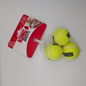 PIŁKA DLA PSA Kong SqueakAir ROZMIAR S piszcząca 3szt 5,1CM
